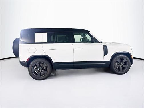2025 Land Rover Defender 110 P300
