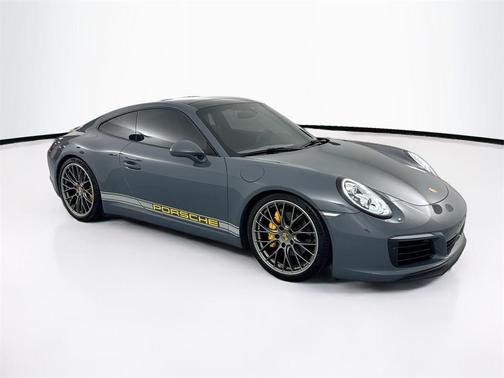 2017 Porsche 911 Carrera