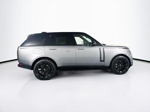 2025 Land Rover Range Rover P530 SE