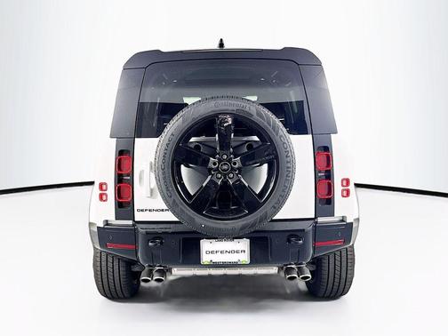 Fuji White 2025 Land Rover Defender 110 P500 X-Dynamic SE