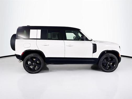 2025 Land Rover Defender 110 P500 X-Dynamic SE