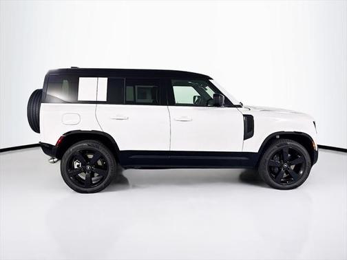 2025 Land Rover Defender 110 P500 X-Dynamic SE