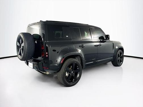 2023 Land Rover Defender 110 X-Dynamic SE