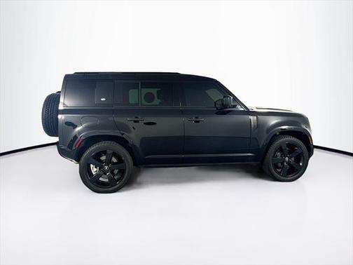 2023 Land Rover Defender 110 X-Dynamic SE