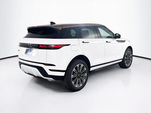 2026 Land Rover Range Rover Evoque Dynamic SE