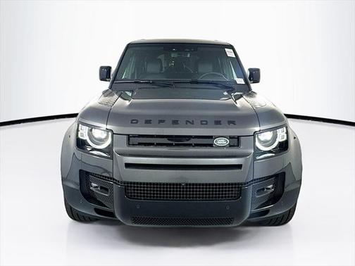 2025 Land Rover Defender 110 P400 X-Dynamic SE