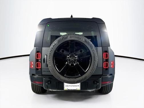 2025 Land Rover Defender 110 P400 X-Dynamic SE