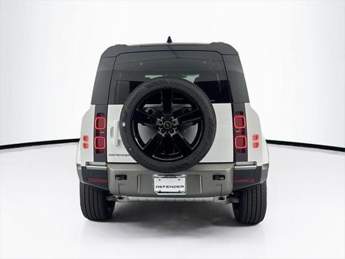 2025 Land Rover Defender 110 P400 X-Dynamic SE