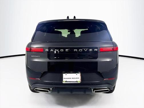 2025 Land Rover Range Rover Sport SE