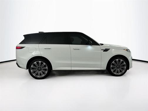 2024 Land Rover Range Rover Sport SE
