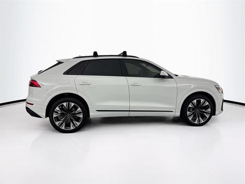 2024 Audi Q8 55 Premium Plus