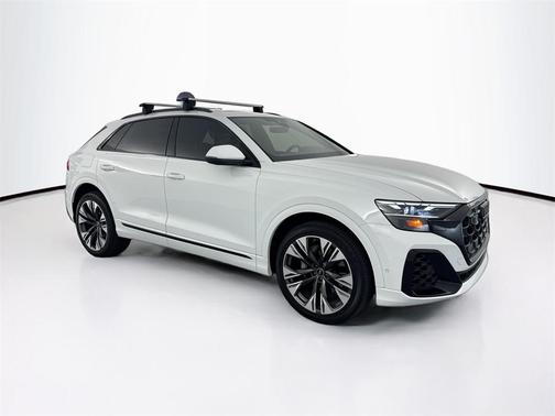 2024 Audi Q8 55 Premium Plus