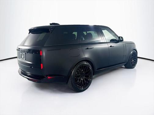 2025 Land Rover Range Rover P530 SE