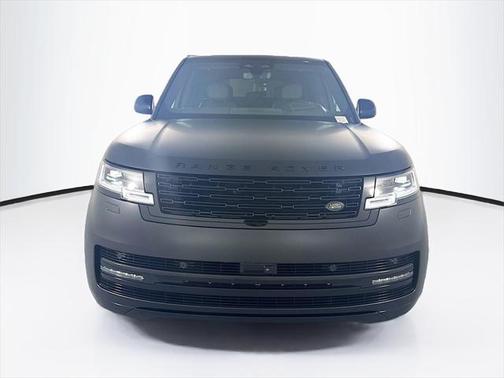 2025 Land Rover Range Rover P530 SE