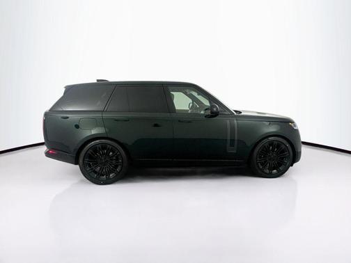 British Racing Green SV Bespoke Ultra Met Gloss 2026 Land Rover Range Rover P530 Autobiography