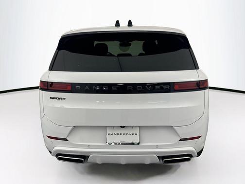 Fuji White 2025 Land Rover Range Rover Sport SE