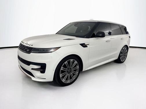Fuji White 2025 Land Rover Range Rover Sport SE