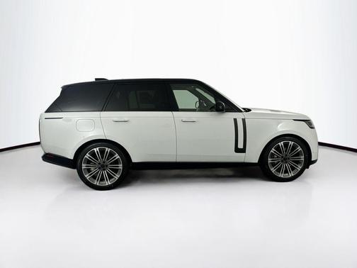 Ostuni Pearl Wht Prem Met 2026 Land Rover Range Rover P400 SE