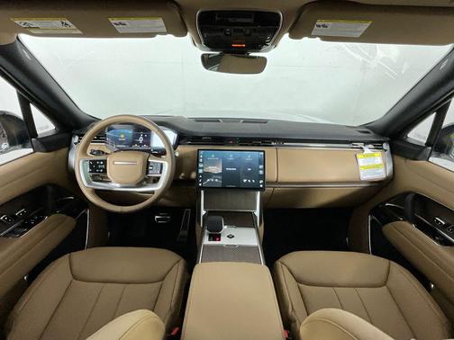 Ostuni Pearl Wht Prem Met 2026 Land Rover Range Rover P400 SE