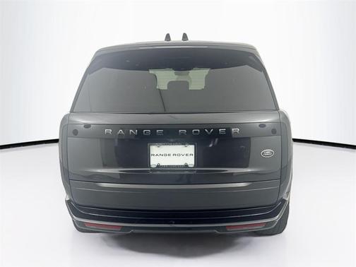 2023 Land Rover Range Rover P530 SE