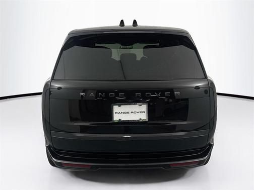 2026 Land Rover Range Rover P530 Autobiography