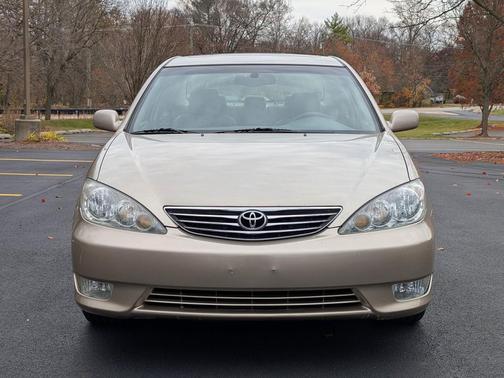 2005 Toyota Camry XLE V6