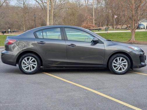 2013 Mazda Mazda3 i Touring