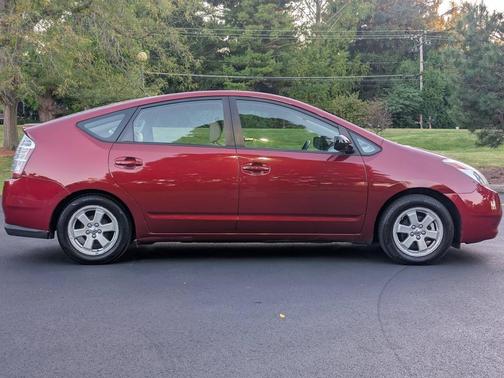 2005 Toyota Prius Base