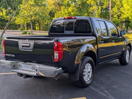 Magnetic Black Pearl 2019 Nissan Frontier SV