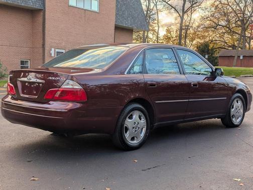 2003 Toyota Avalon XLS