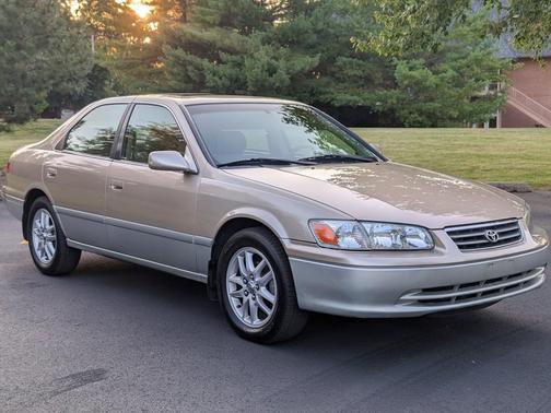 2001 Toyota Camry LE V6