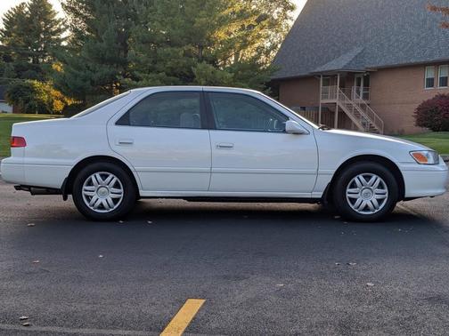 2000 Toyota Camry LE V6
