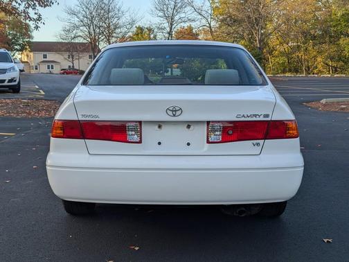 2000 Toyota Camry LE V6