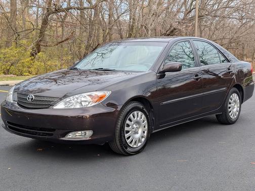 2004 Toyota Camry XLE