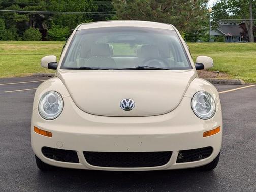 Mellow Yellow 2008 Volkswagen New Beetle S