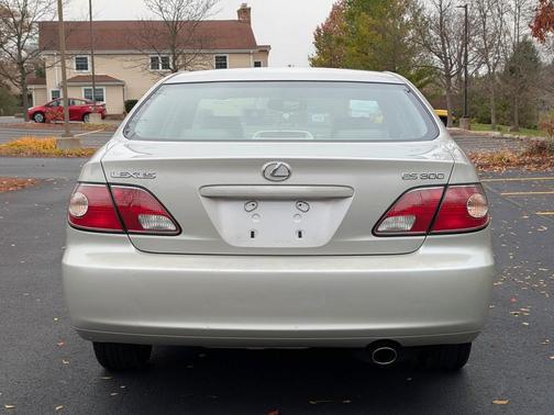 2003 Lexus ES 300 Base
