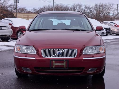 2005 Volvo V70 2.5T