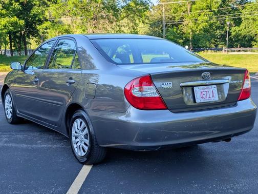 Grey Metallic 2004 Toyota Camry LE