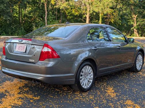 2010 Ford Fusion Hybrid Base