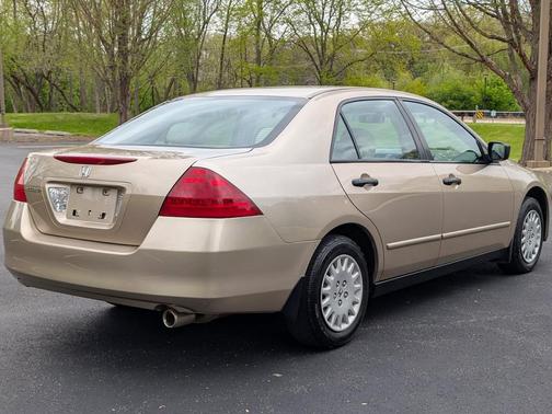 Gold 2007 Honda Accord VP