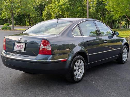 Blue Anthracite Pearl 2001 Volkswagen Passat GLS