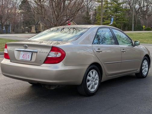 2003 Toyota Camry XLE V6