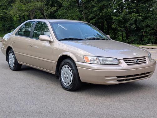 1998 Toyota Camry LE