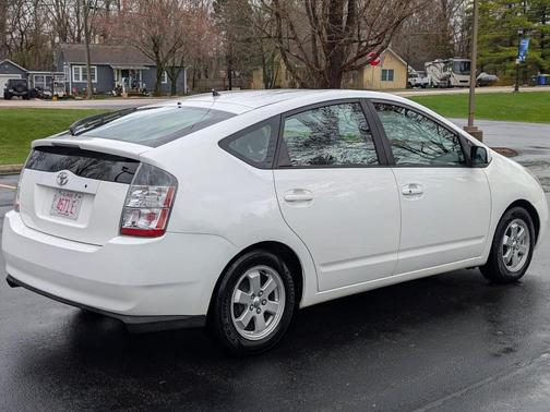 Super White 2005 Toyota Prius Base