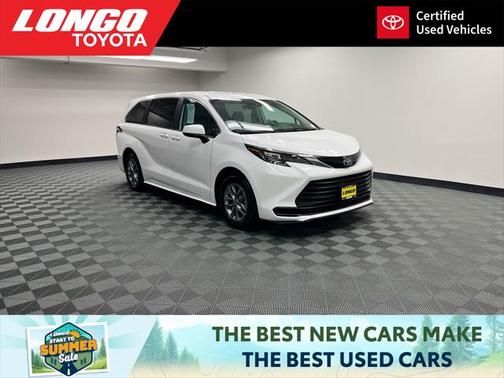 2024 Toyota Sienna LE