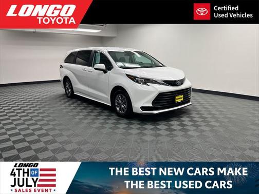 2024 Toyota Sienna LE