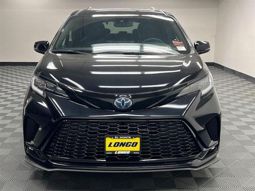 2025 Toyota Sienna XSE 7 Passenger