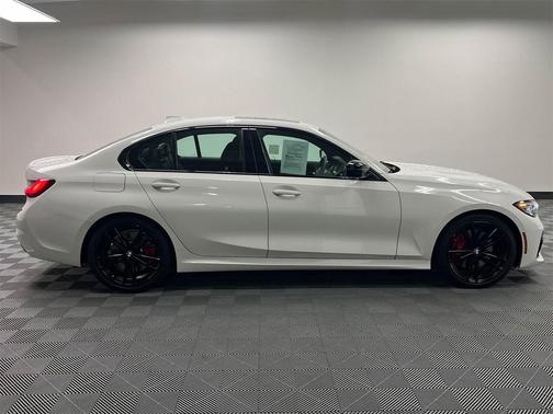 2022 BMW 330 330i