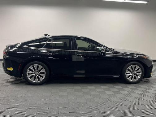 2021 Toyota Mirai Base