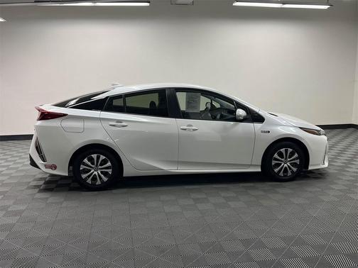 2022 Toyota Prius Prime XLE